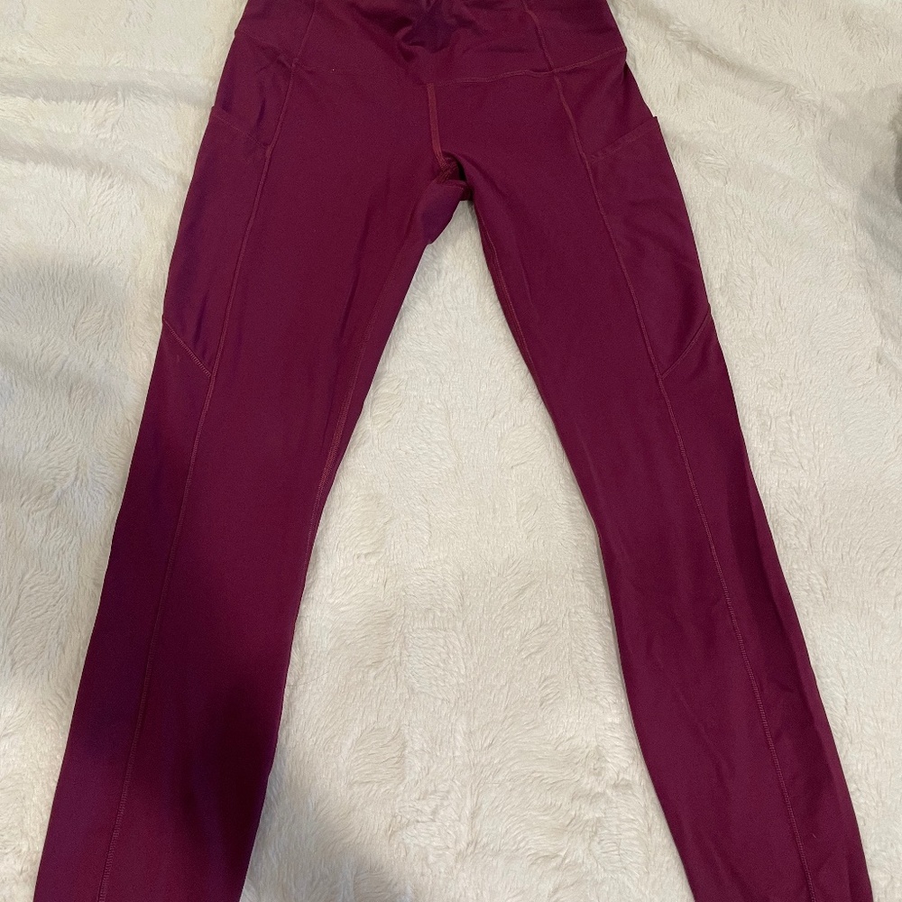 Lululemon fast and frees! *6*